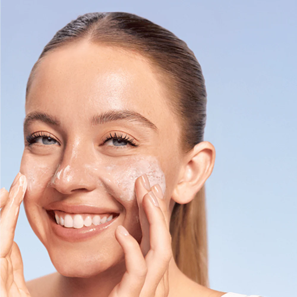 Water Bank Gentle Gel Cleanser 250ml - Image 3